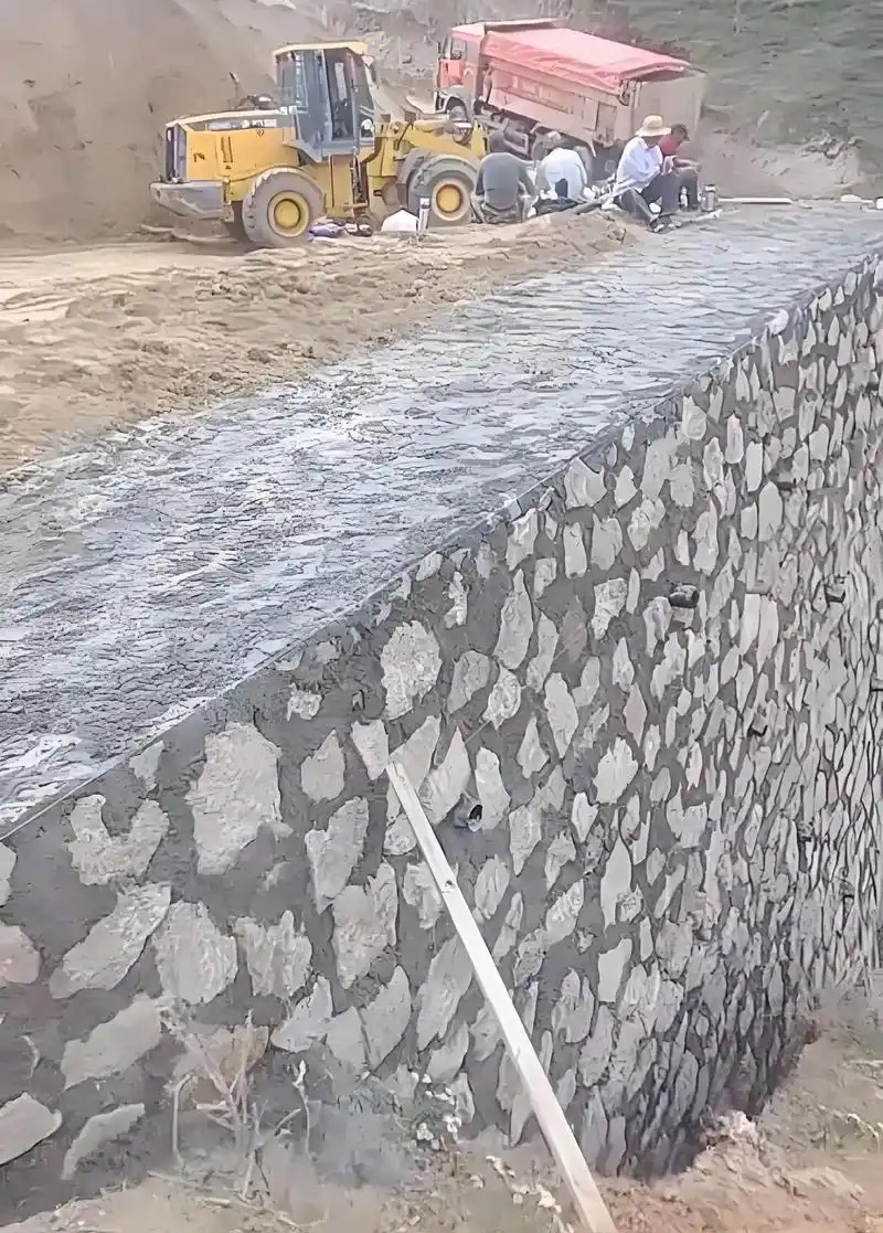 郑州荥阳边坡加固